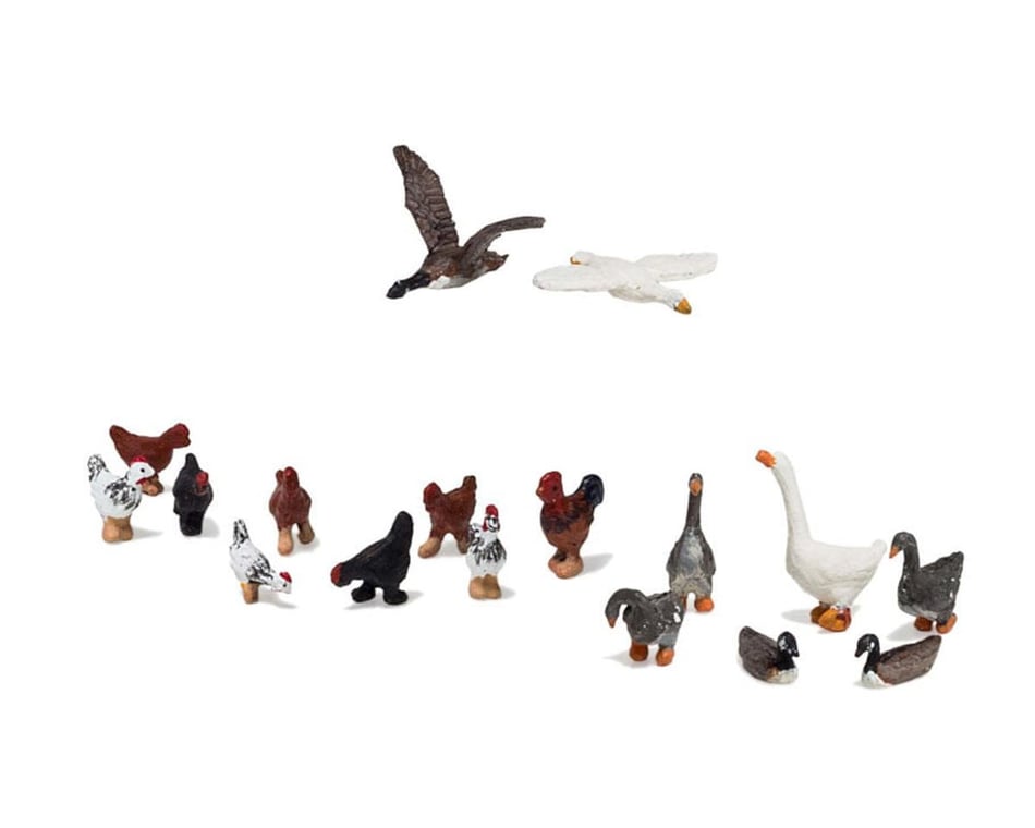 Woodland Scenics HO Scale Animals: Geese and Chickens (17pcs)