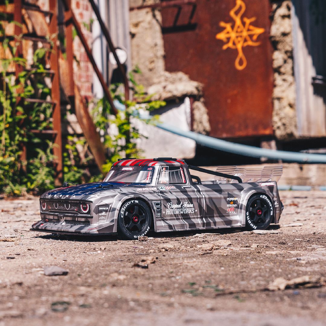 Arrma Infraction 6S BLX 1/7 Street Bash RTR RestoMod (Silver)