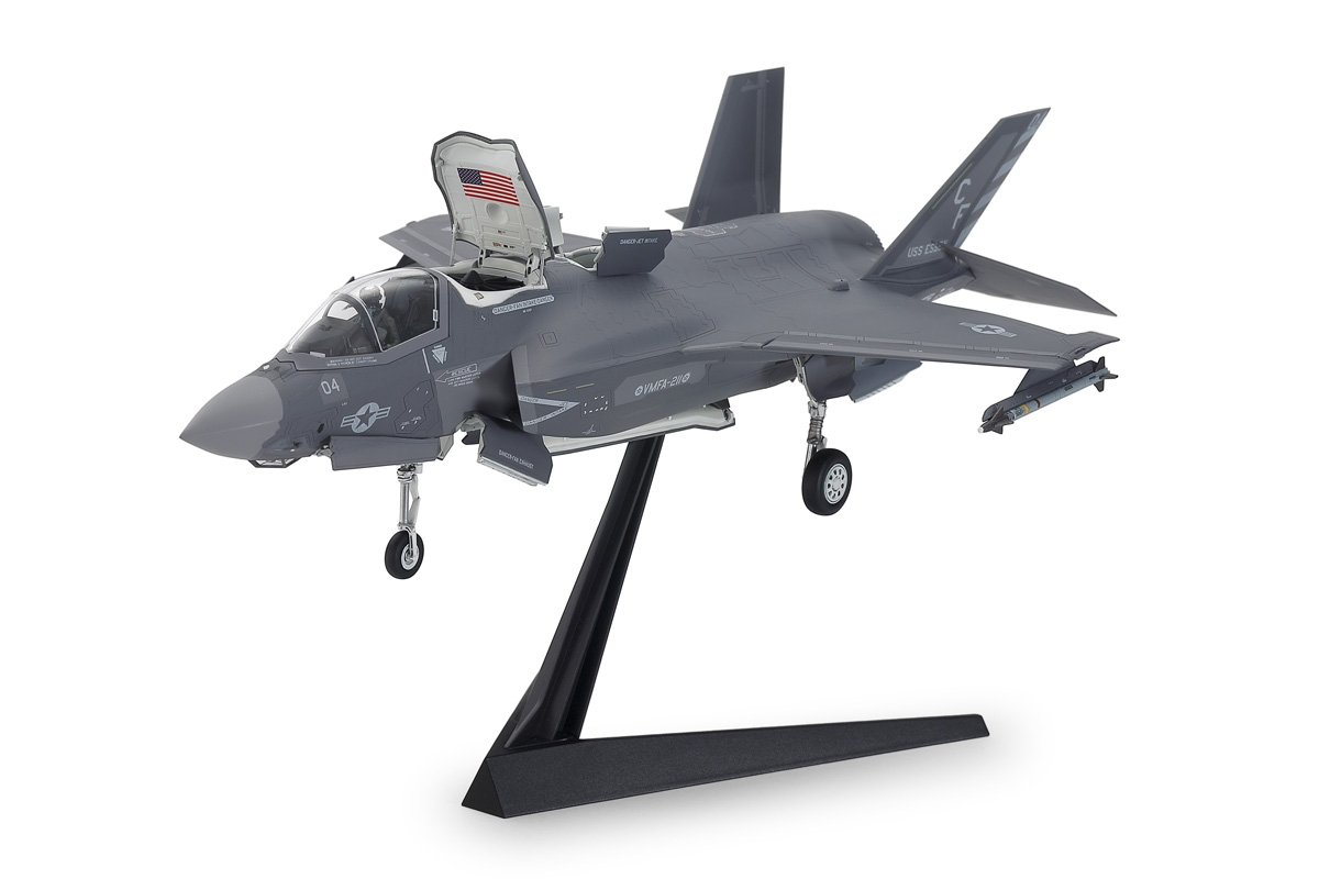 Tamiya 1/72 Lockheed Martin F-35B Lightning II Model Kit