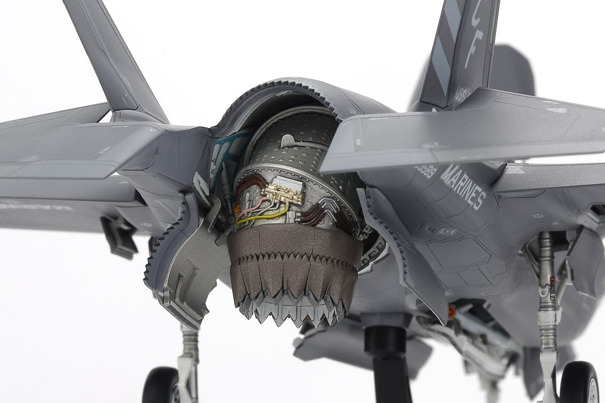 Tamiya 1/72 Lockheed Martin F-35B Lightning II Model Kit