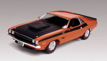 Revell 1/24 Streetburner 1970 Dodge Challenger T/A 2’n1 Model Kit: Level 4