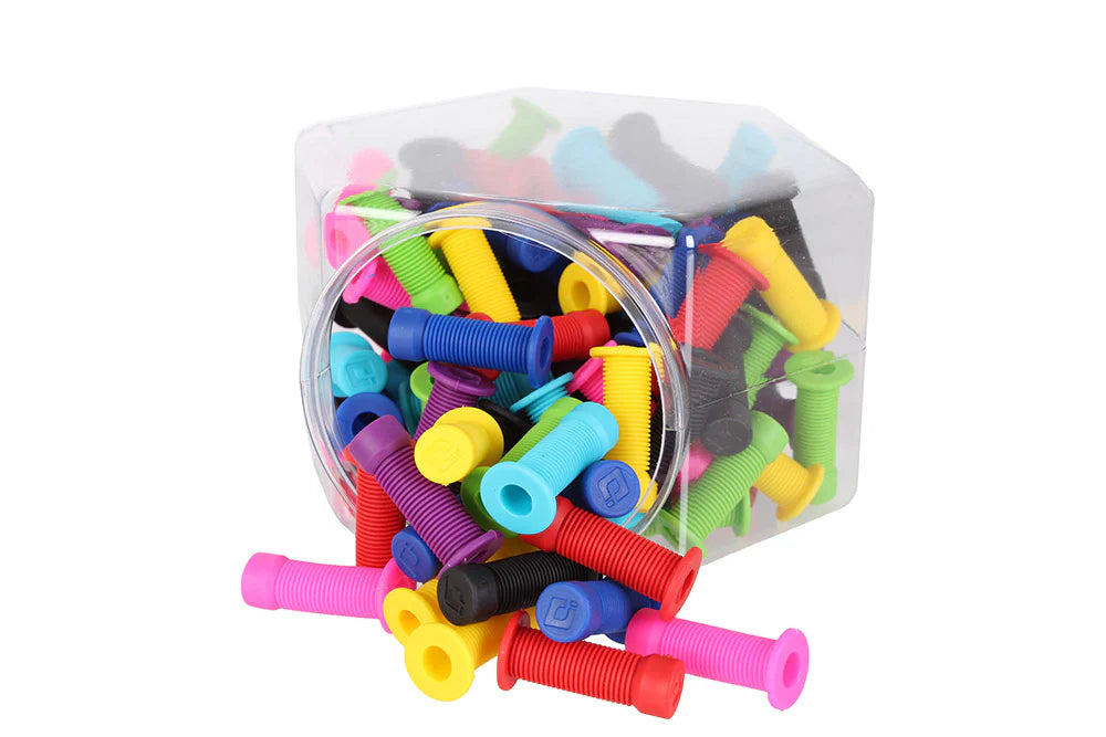 ODI GRIP SCHRADER VALVE CAPS (ASSTD COLORS) (PAIR)