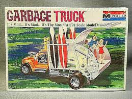 Monogram Garbage Truck 1/24 Model Kit