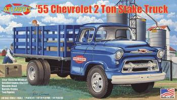 Atlantis 1/48 1955 Chevrolet 2T Stake Truck Model Kit