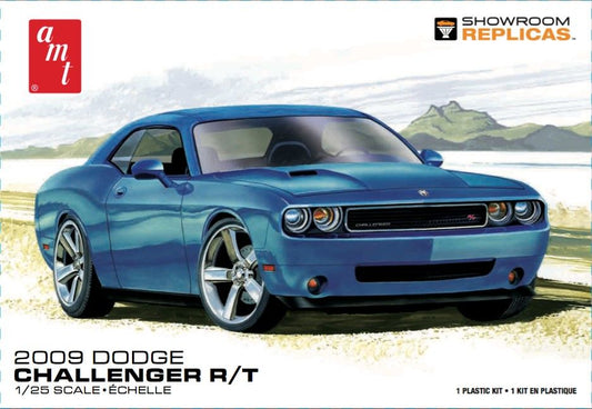 AMT 1/25 2009 Dodge Challenger R/T Model Kit