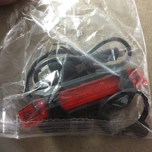 Economy Rechargeable Bike Light: Rear (Red)